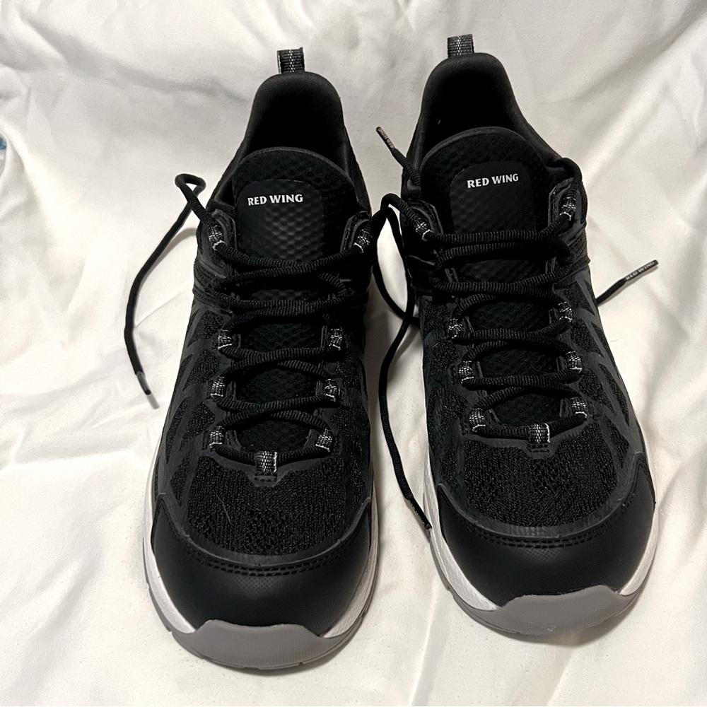 Red Wing Women’s Shoes sz 8